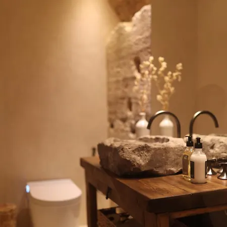 Espacio Biocompatible - Raiz Otel *